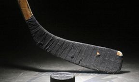 Libor Suchánek - český rozhodčí v NHL